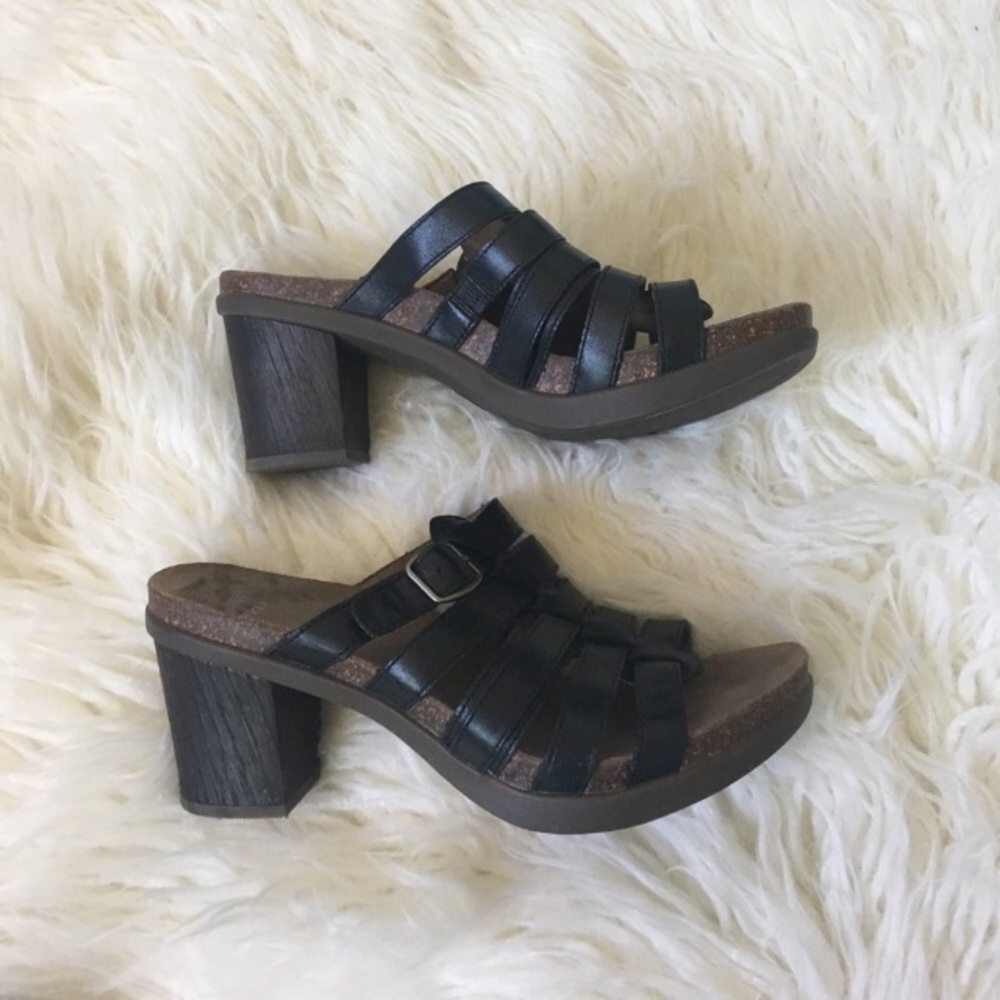 DANSKO • dina sandals